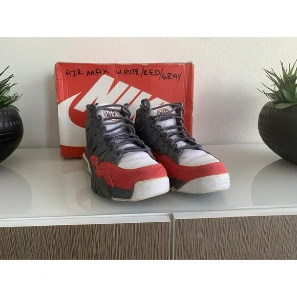 Rare Find- Air Trainer Max 2 94 'Grey Laser Crimson' Size 9 - Picture 1 of 14